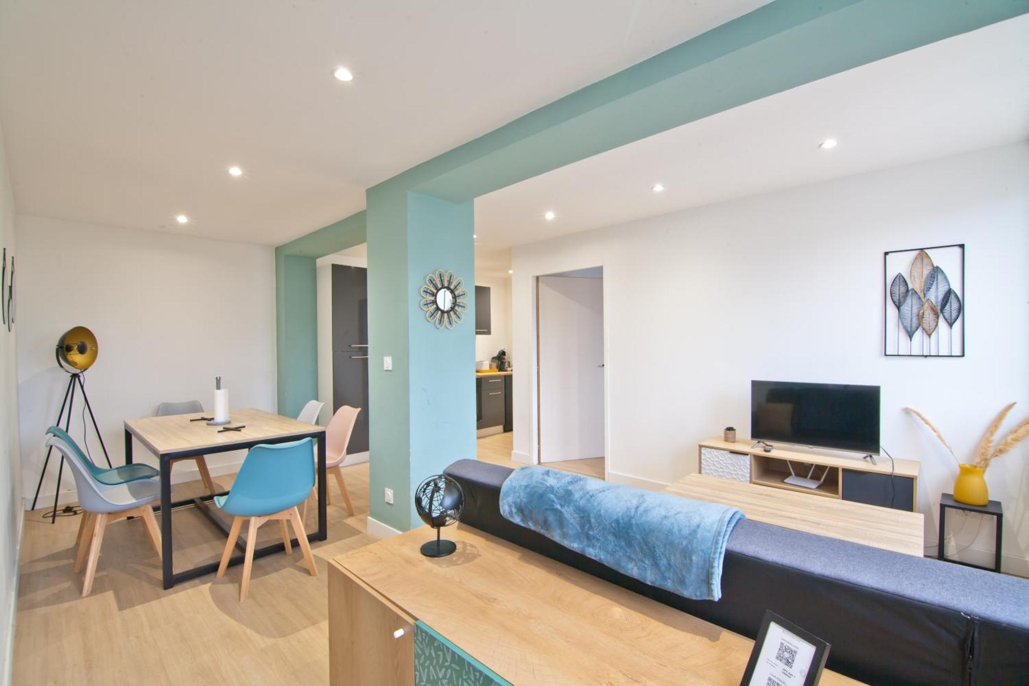 Appartement Familial, 2 Chambres, En Rdc Sur Cour Saint-Florentin  Exterior photo