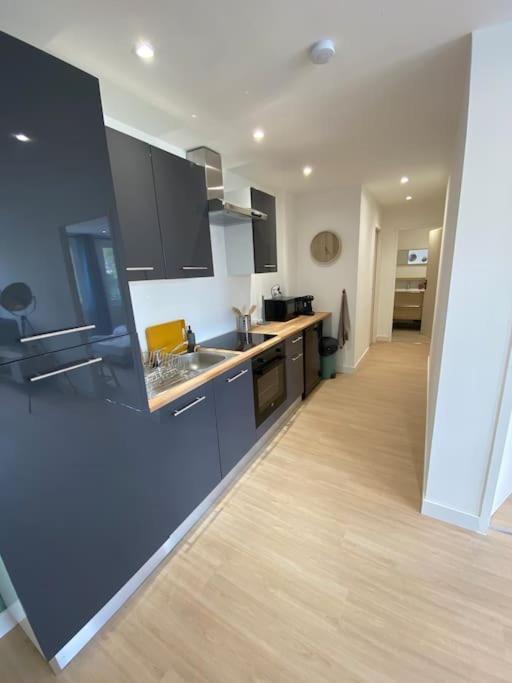 Appartement Familial, 2 Chambres, En Rdc Sur Cour Saint-Florentin  Exterior photo